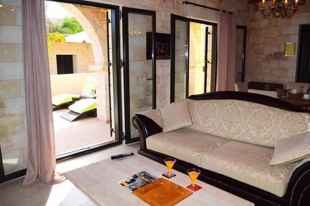 Villa Constancia Sztalósz Kültér fotó